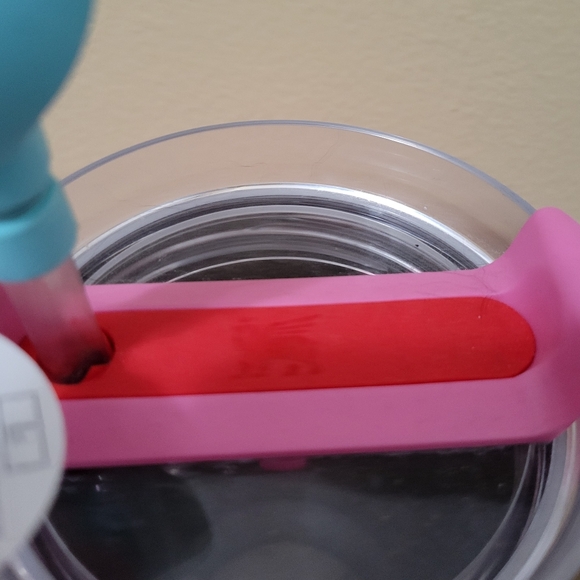 Stanley Pink Heart Quencher H2.0 40oz 2024 Valentine's Day Target Tumbler - Picture 7 of 8